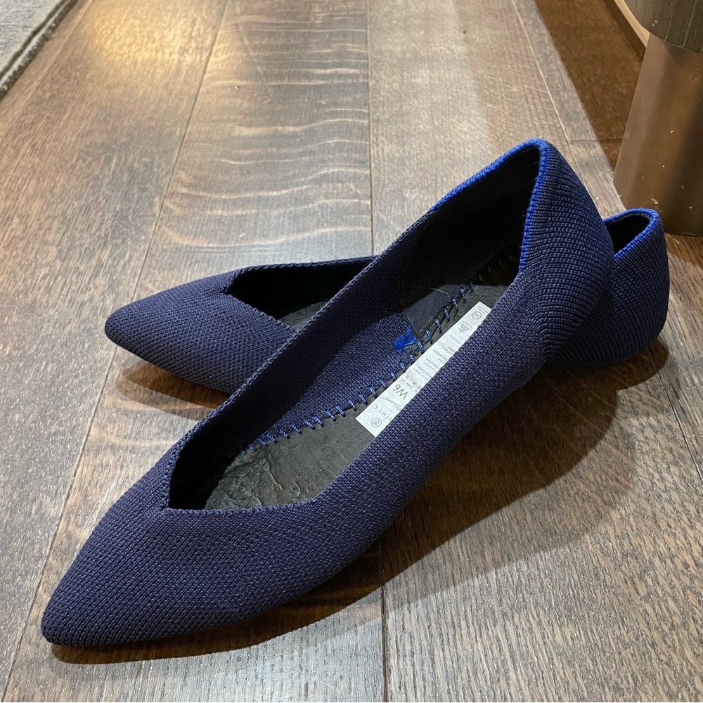 EUC Rothy’s the Point 6.0 navy blue